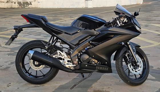 YAMAHA YZF R15 